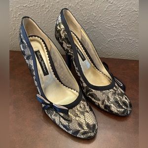 Beverly Feldman lace pumps, size 9.5